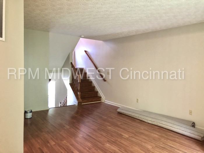 62 Glenwood Ave - Photo 3 of 18