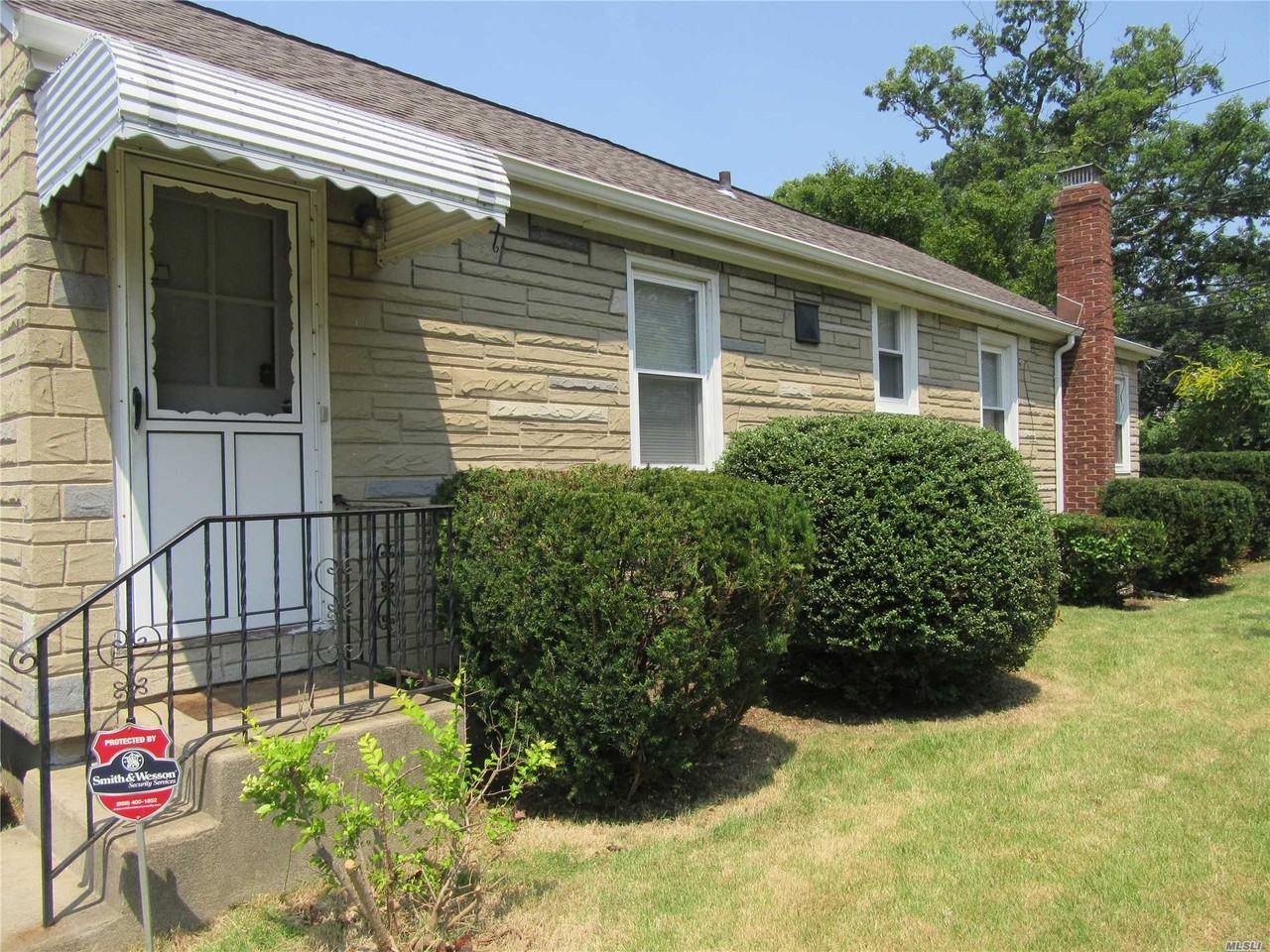 1678 Central Ave - Photo 2 of 13