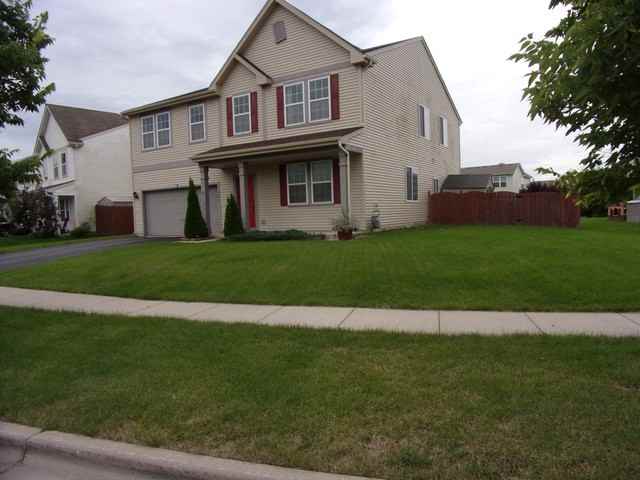 748 Beethoven St - Photo 2 of 32