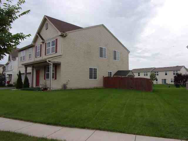 748 Beethoven St - Photo 3 of 32