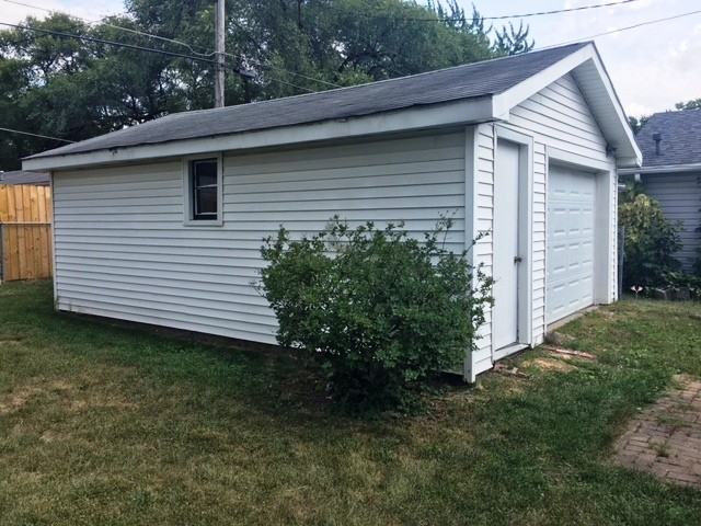 212 Belle Aire Ave - Photo 2 of 11