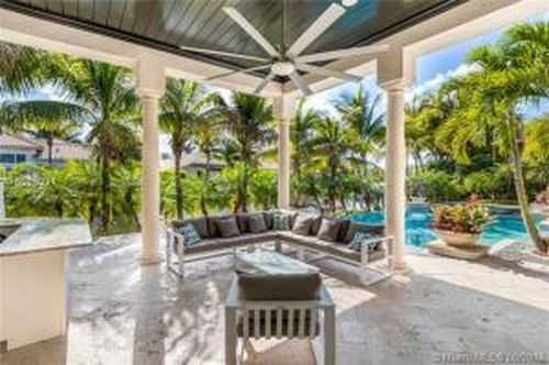 10220 Sweet Bay St - Photo 2 of 8