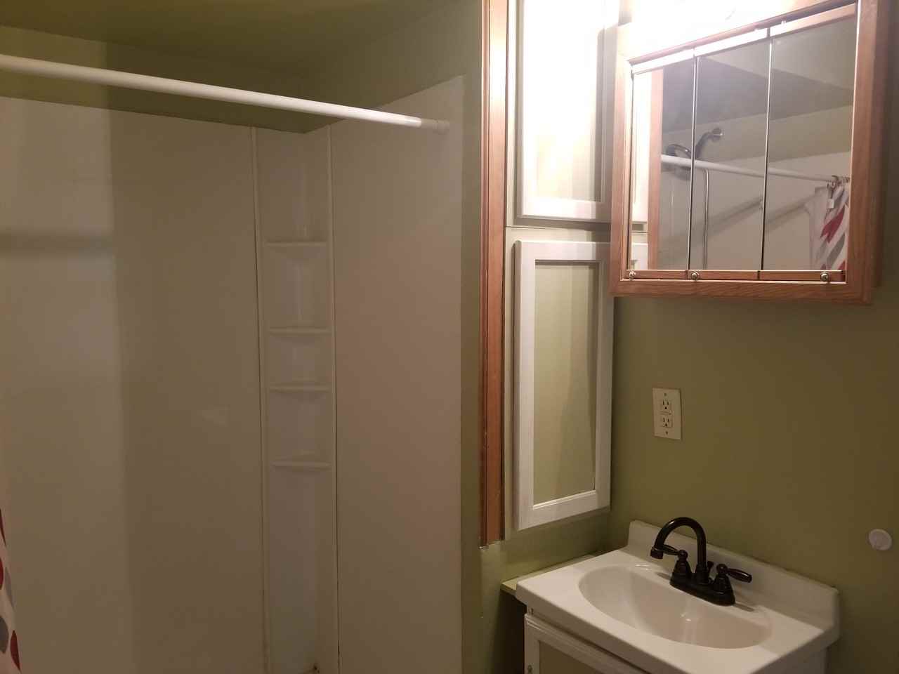 1515 E Clay St - Photo 2 of 8