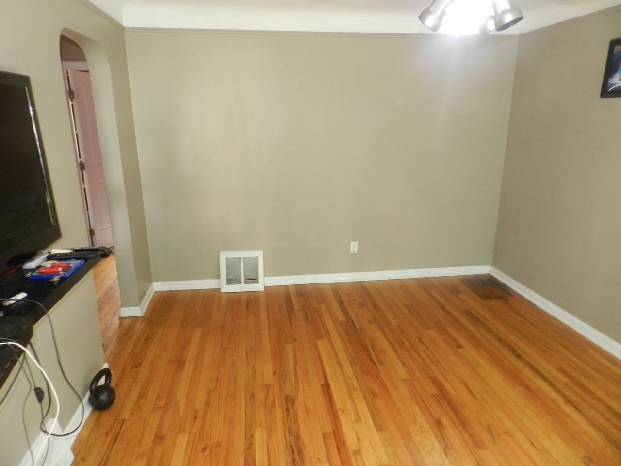 3150 Smith St - Photo 3 of 15