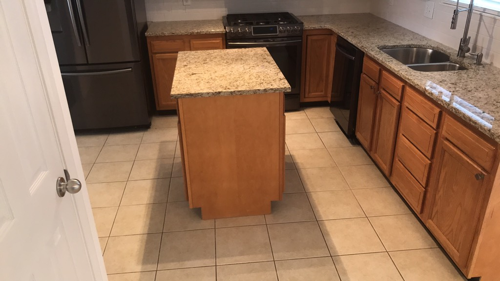 8052 Misty Shore Dr - Photo 3 of 26