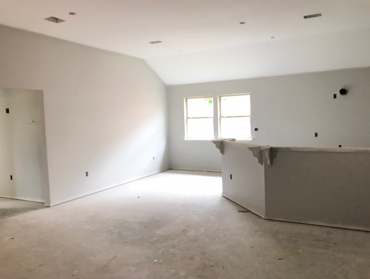 1307 E Spruce Ave - Photo 3 of 13