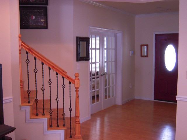 2421 Franklin St NE - Photo 3 of 20