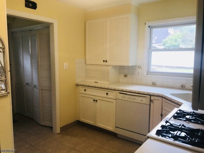 100 Edison St - Photo 3 of 23