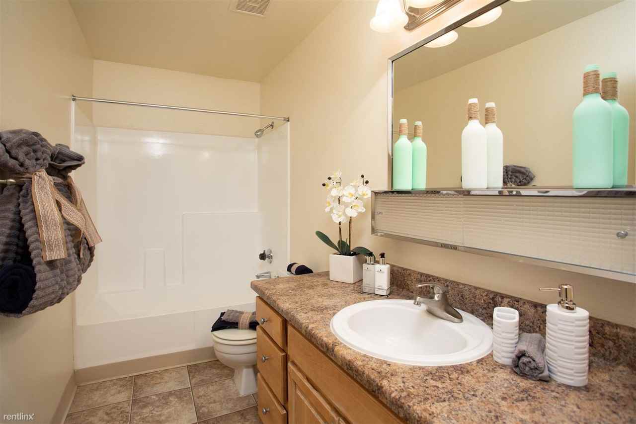 Priced right in Tempe - Photo 3 of 10