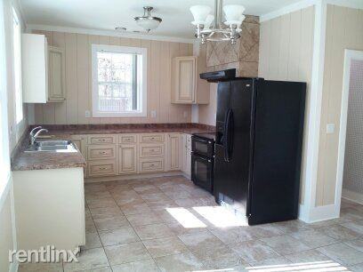 407 S McRae St - Photo 3 of 13