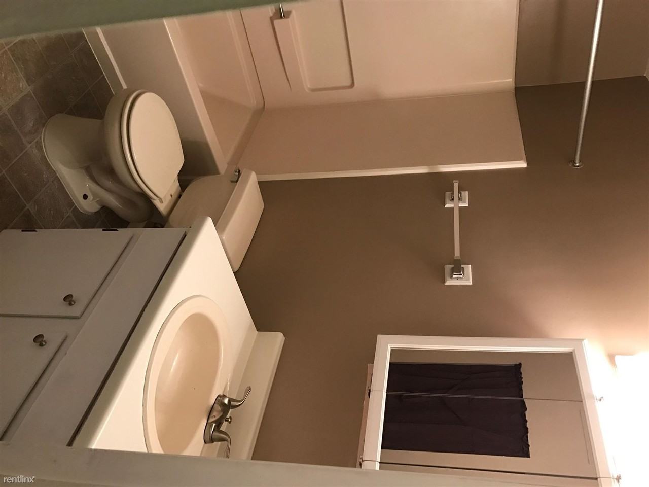 908 Woodchip Rd - Photo 3 of 9