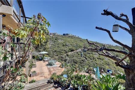 964 Noria St - Photo 3 of 50