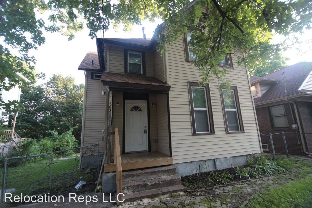 602 W 9th St - Photo 2 of 21