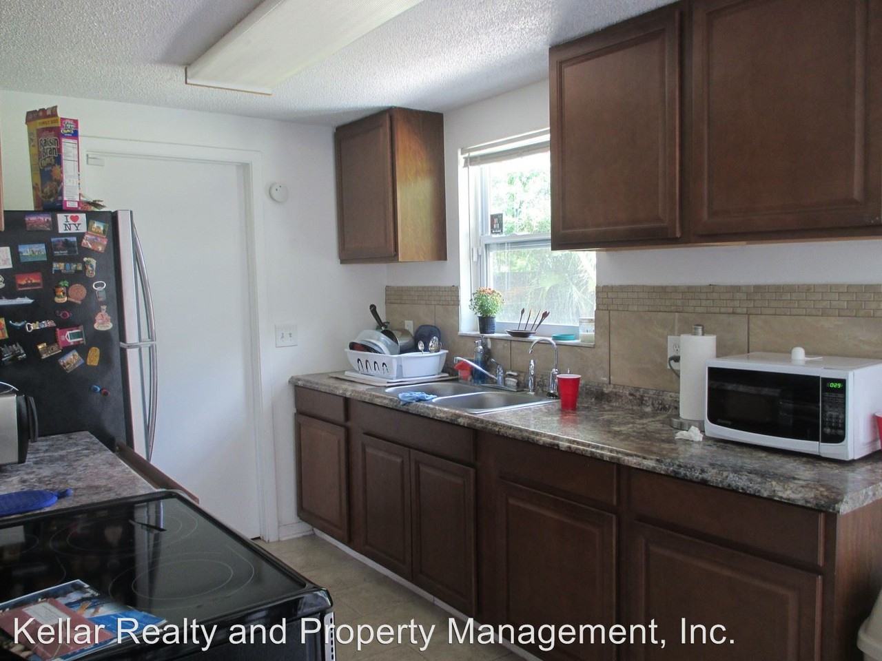 11619 Cape Horn Ave - Photo 3 of 18