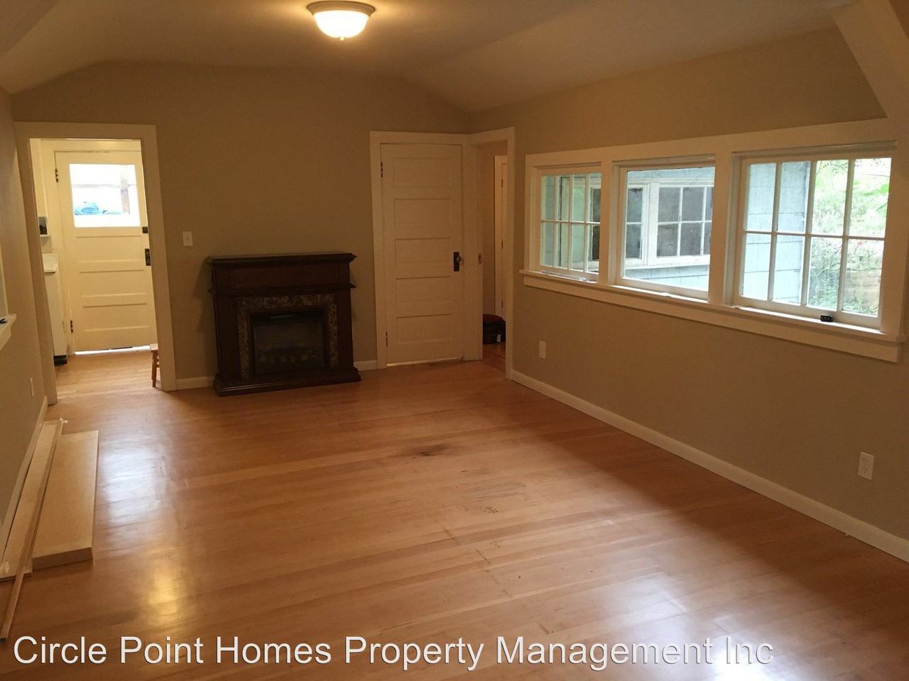 3037 NE 182nd St - Photo 2 of 9