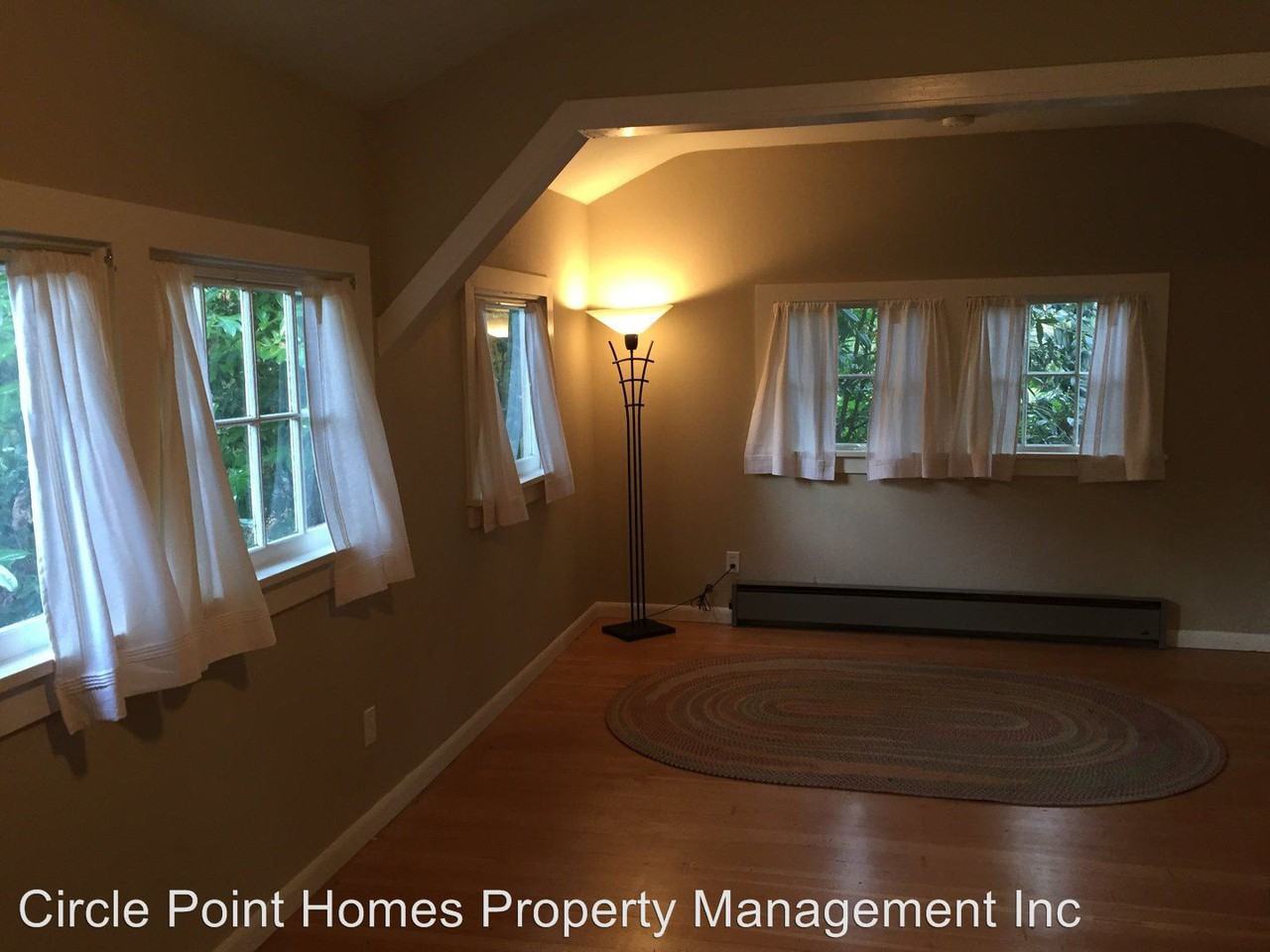 3037 NE 182nd St - Photo 3 of 9