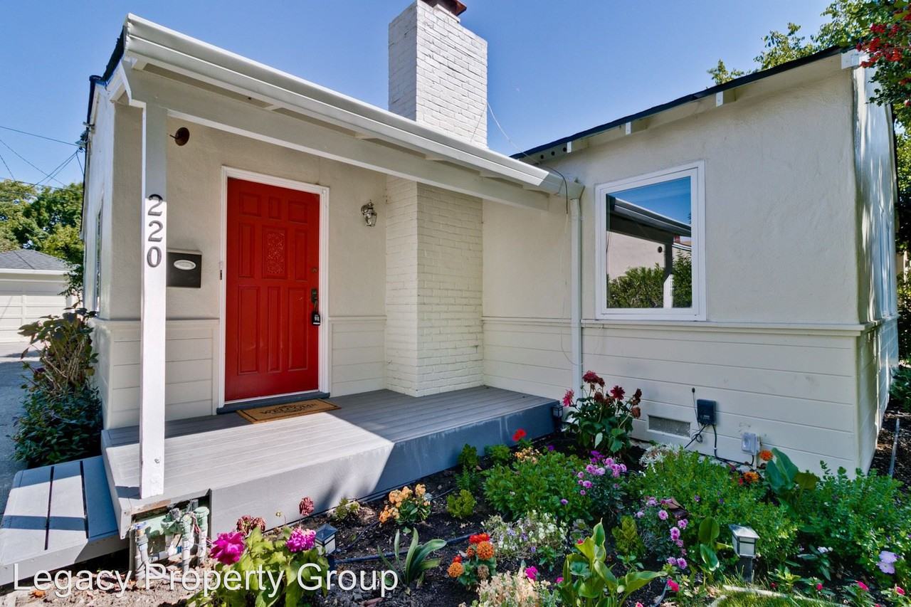 220 Iris Way - Photo 2 of 41