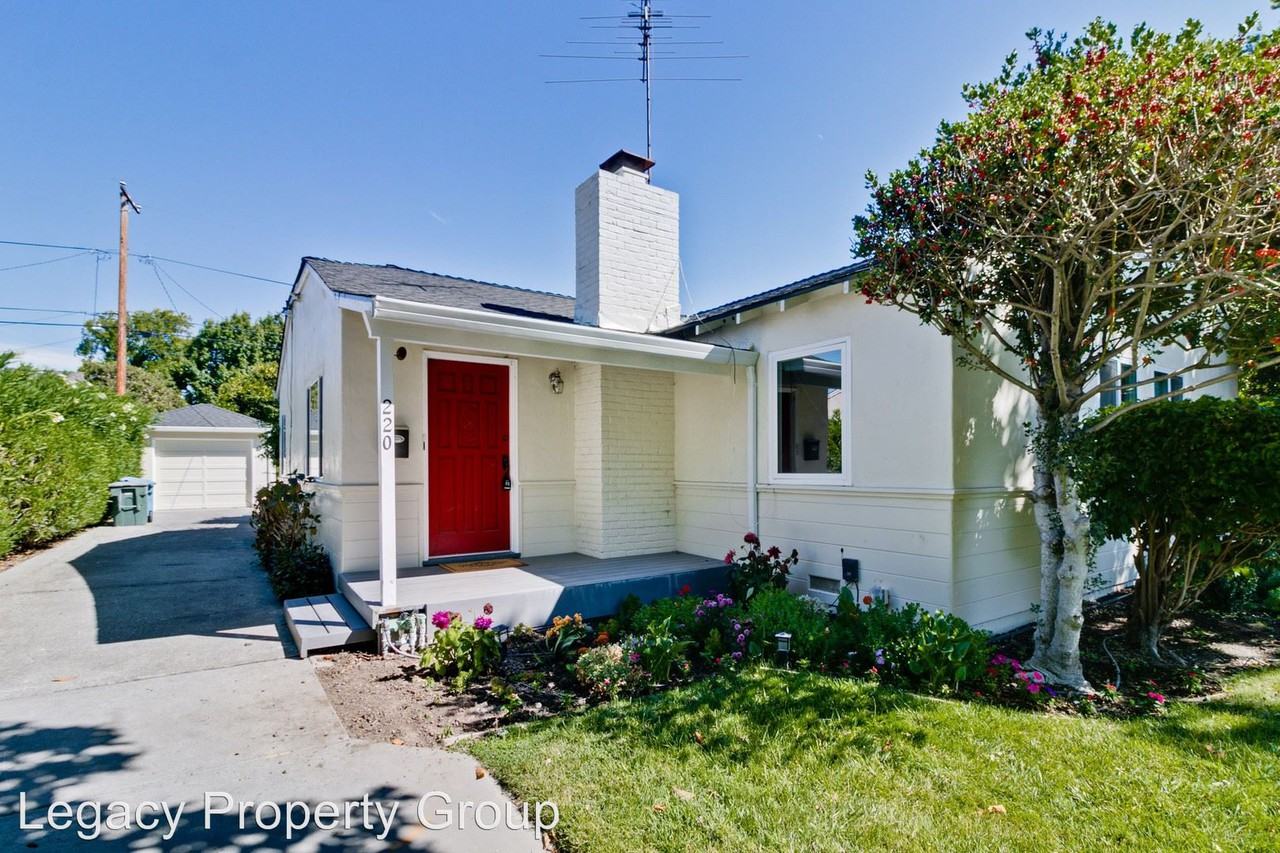 220 Iris Way - Photo 3 of 41