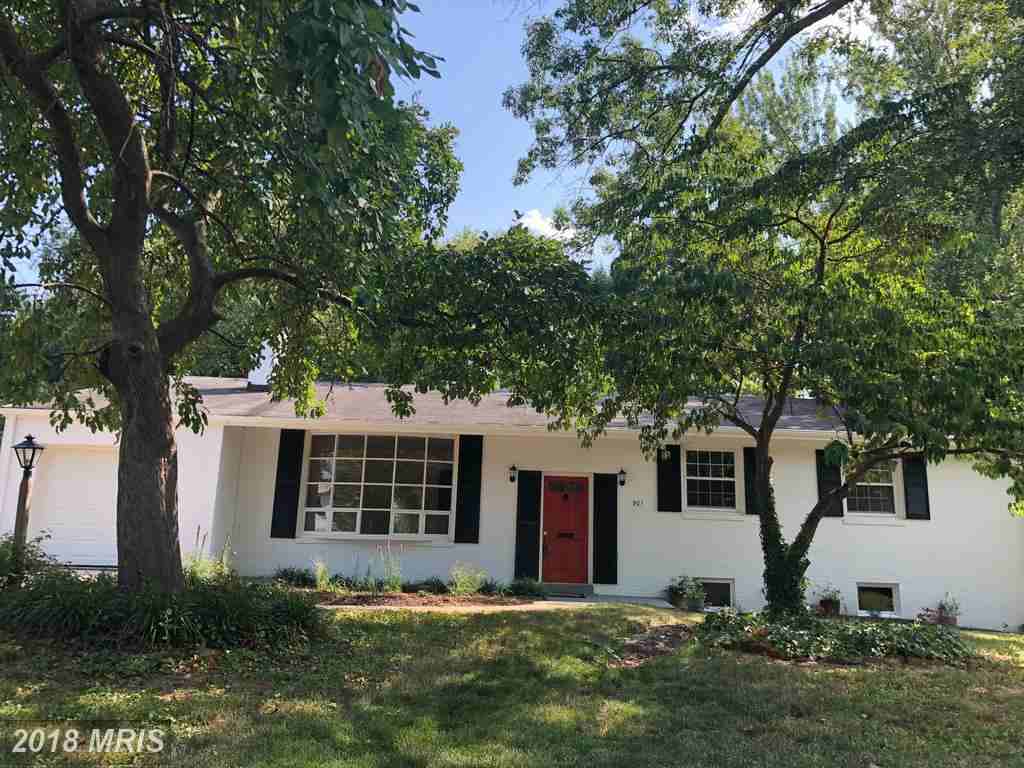 901 Neal Dr - Photo 3 of 28