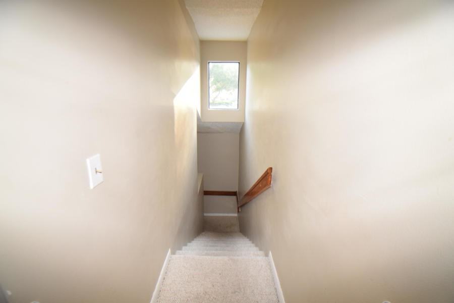306 Harbour Pointe Way - Photo 3 of 33