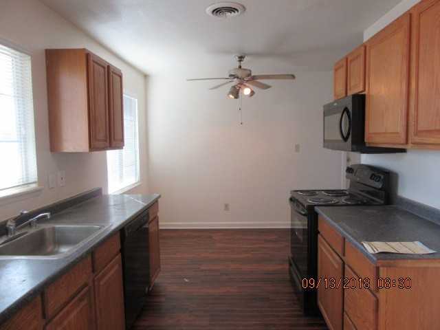 100 Lindley Dr - Photo 2 of 12