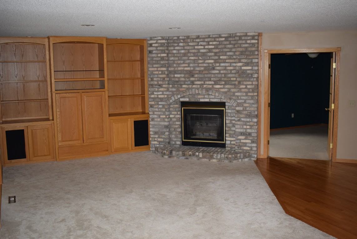 1110 142nd Ave NE - Photo 3 of 13