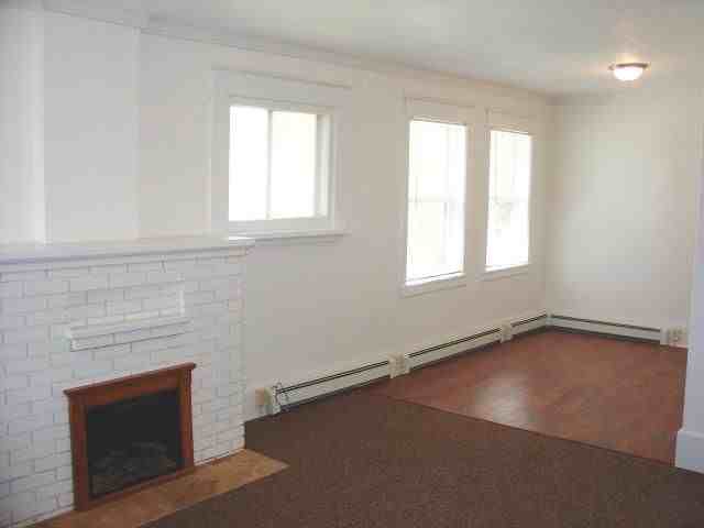 3013 7th Ave N - Photo 2 of 7