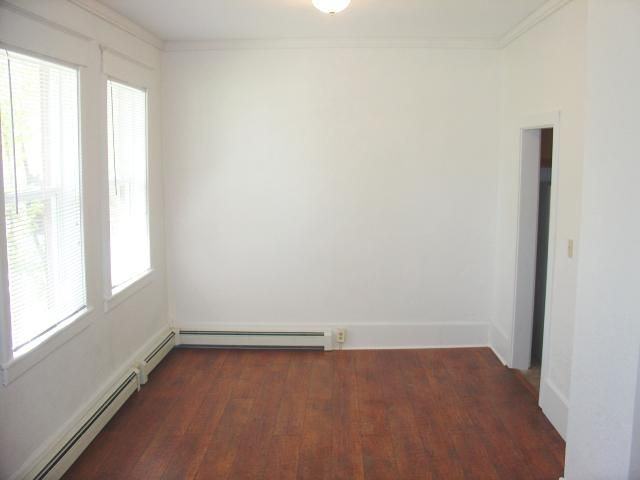 3013 7th Ave N - Photo 3 of 7