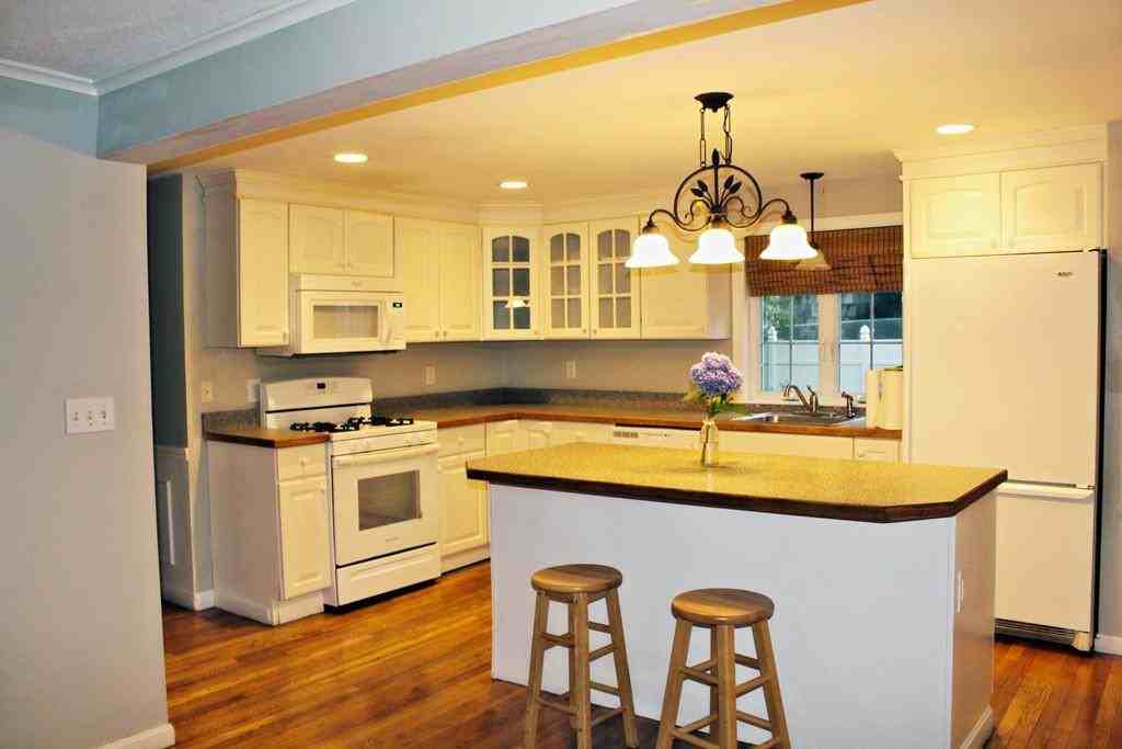 795 Massachusetts Ave - Photo 2 of 17