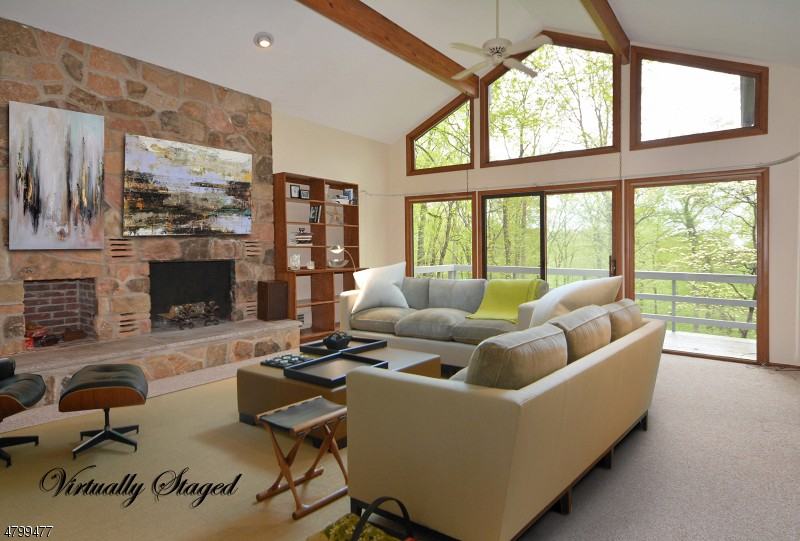 8 Crest Ln - Photo 2 of 25