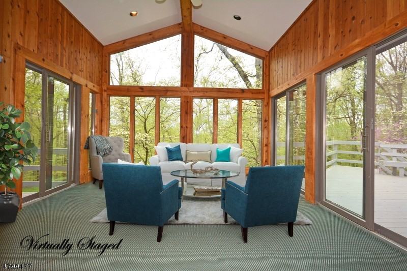 8 Crest Ln - Photo 3 of 25