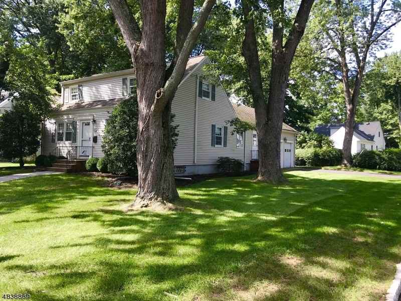 27 Poplar Pl - Photo 2 of 17