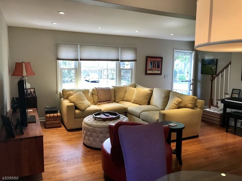 27 Poplar Pl - Photo 3 of 17