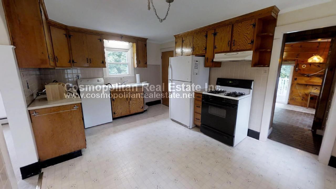 36 Lawrence St 2 - Photo 3 of 18