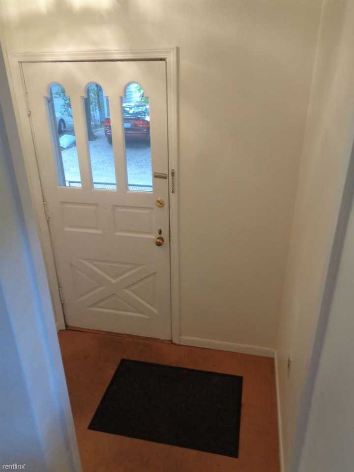 1112 Wellington Ct - Photo 2 of 13