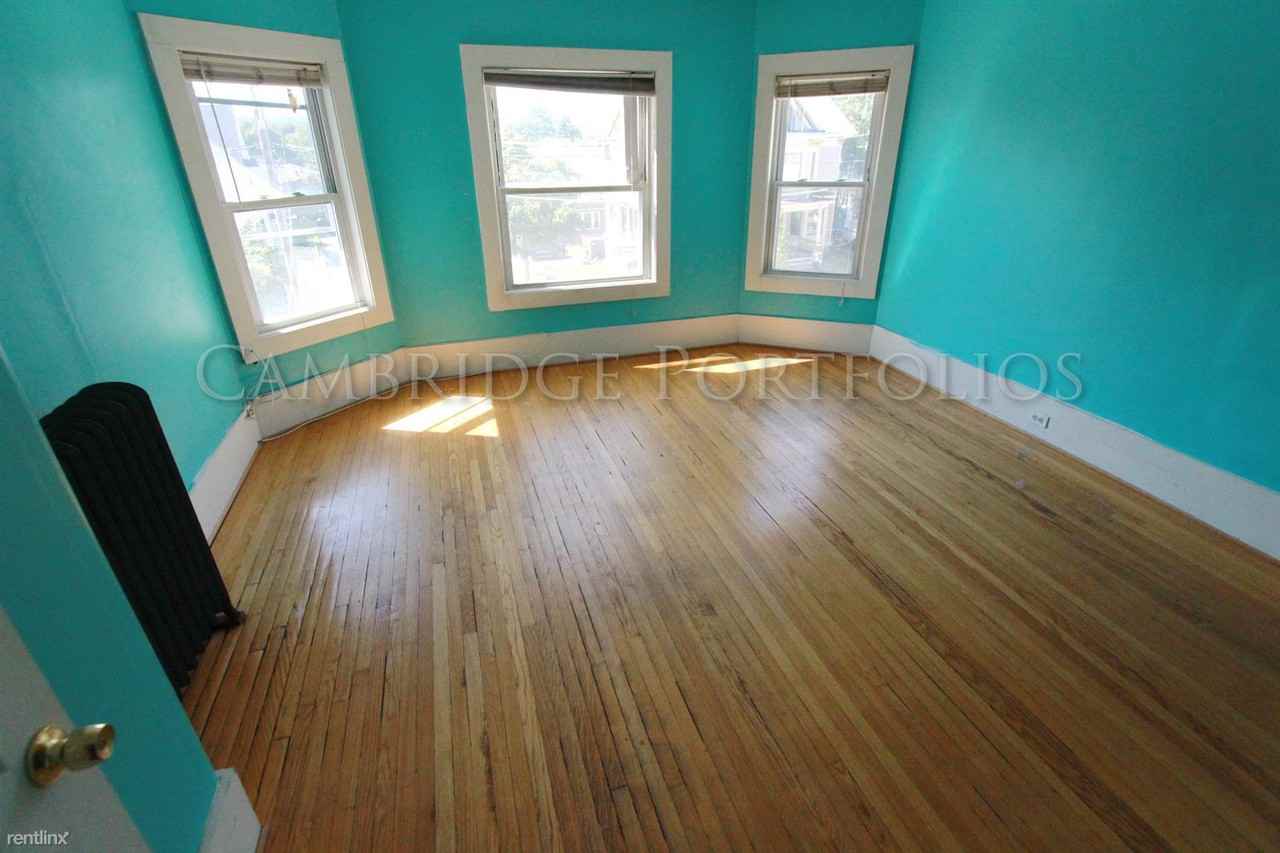 469 Lebanon St - Photo 2 of 13