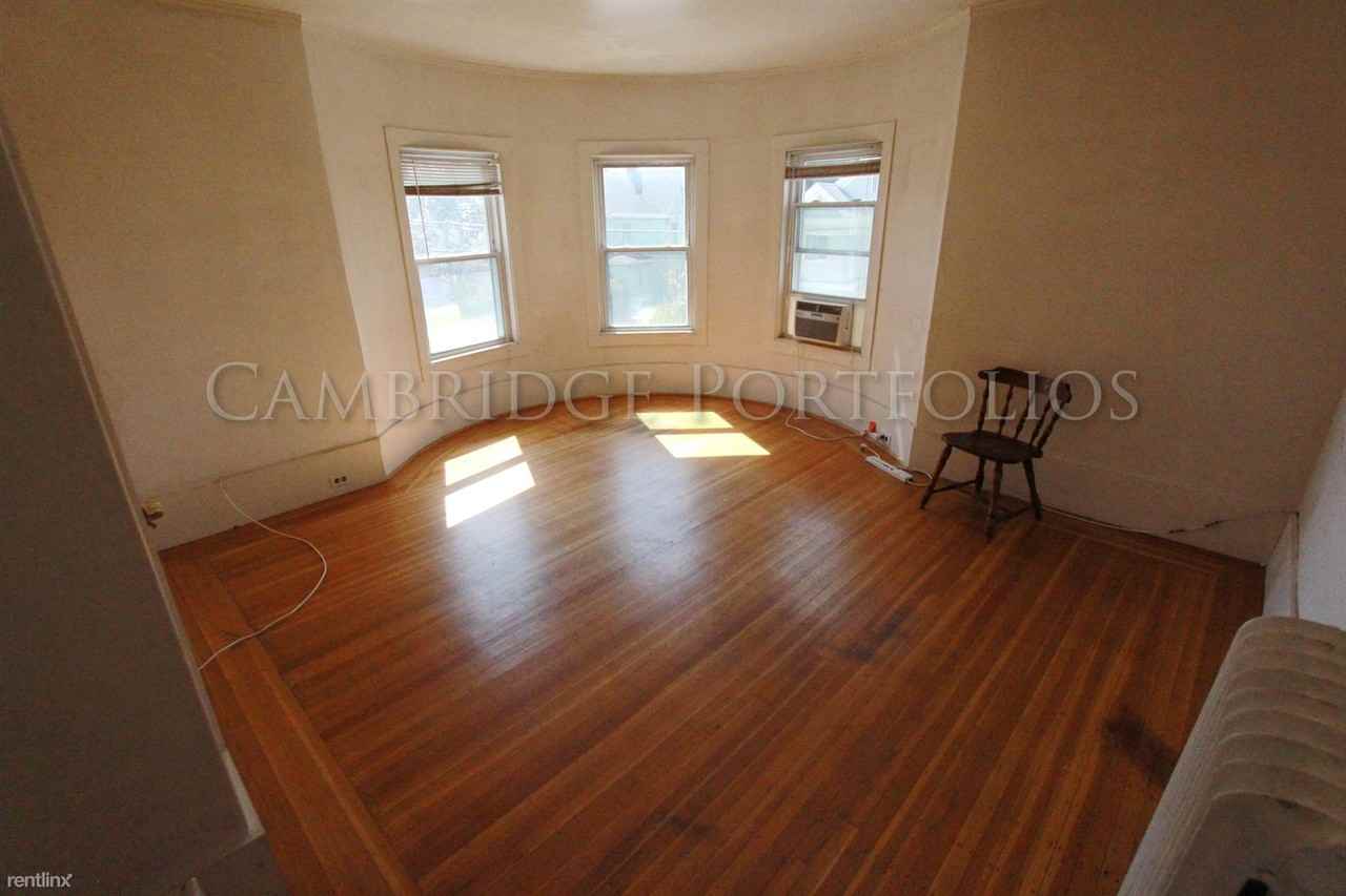 463 Lebanon St - Photo 2 of 13