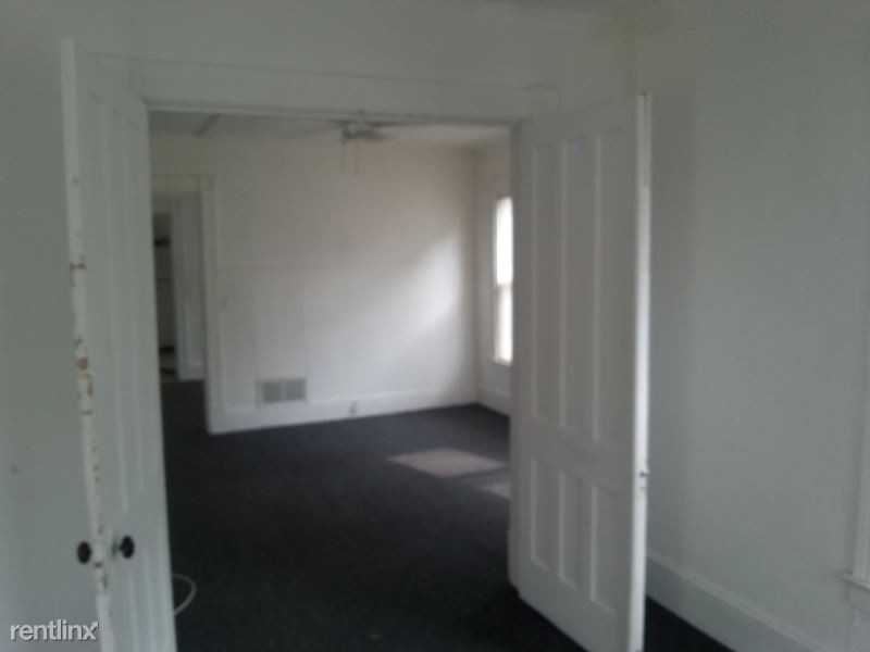 103 Pearl St - Photo 2 of 9