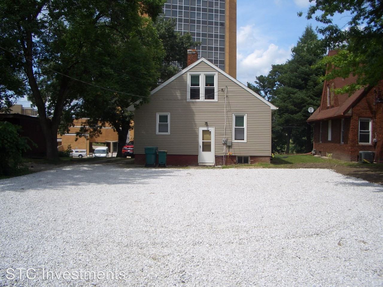 627 W Adams Rd - Photo 2 of 8