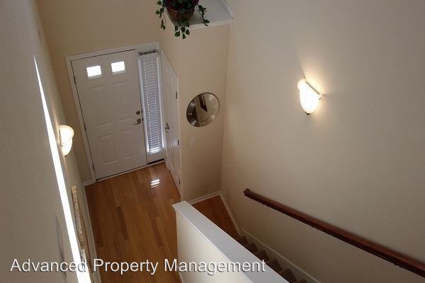 1004 Burton Pl - Photo 2 of 28