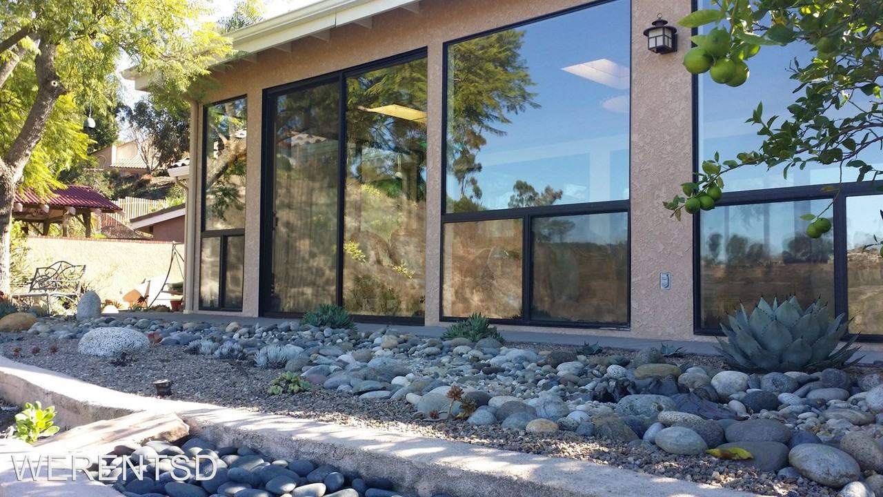10806 Via Cascabel - Photo 2 of 15