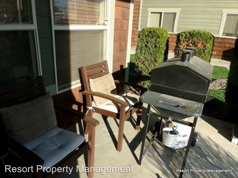 209 E Indiana Ave - Photo 2 of 15