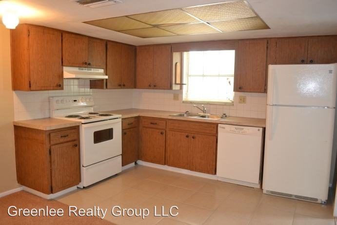 10921 Stamford Dr - Photo 2 of 9