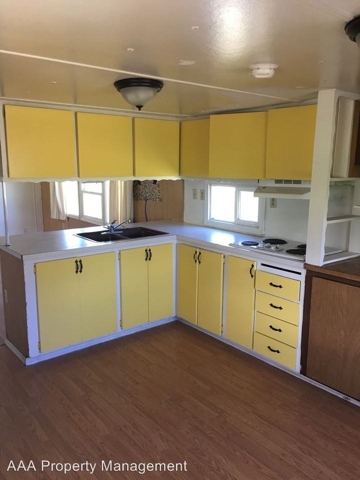 9523 Hill Rd - Photo 2 of 7