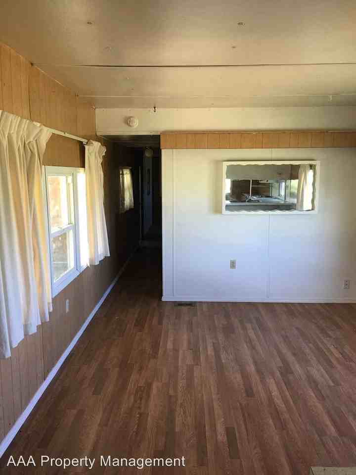 9523 Hill Rd - Photo 3 of 7