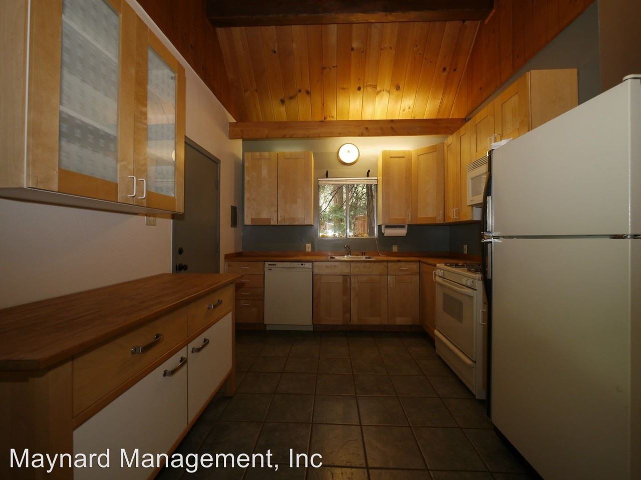 26895 Elmore Ct - Photo 3 of 14