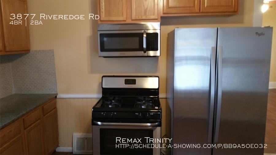 3877 Riveredge Rd - Photo 2 of 35