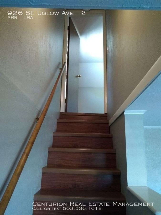 926 SE Uglow Ave #2 - Photo 3 of 12