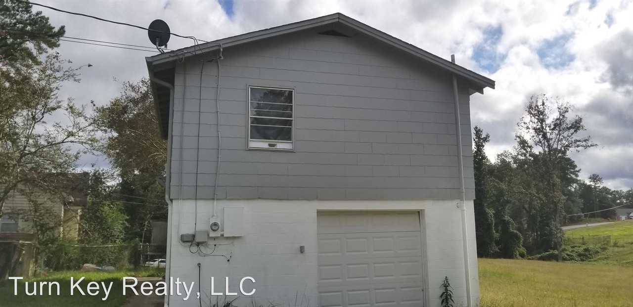 8405 Counts Rd - Photo 2 of 2