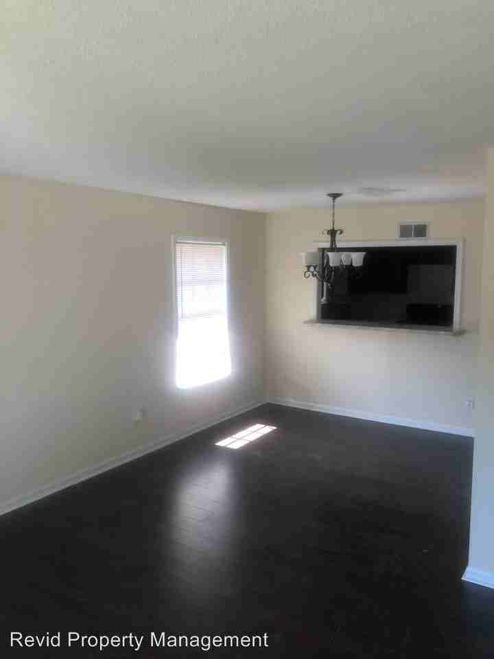 3217 Scotland Rd - Photo 2 of 17